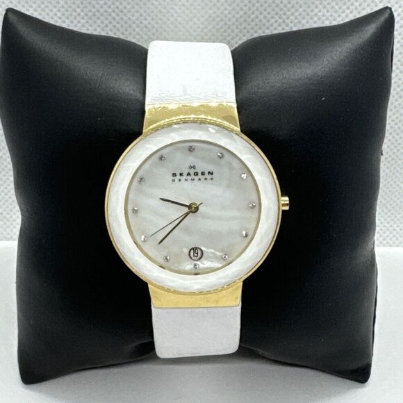 Skagen SKW2033 Women\'s White Leather Analog Mother of Pearl Dial Watch JNA577 main image 9